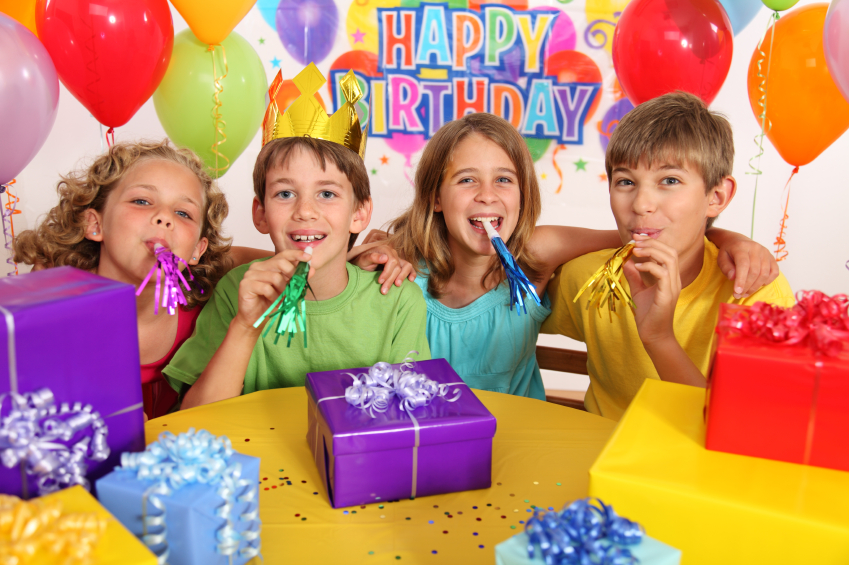 https://www.partyplacesuperstores.com/i/birthday_party_supplies.jpg